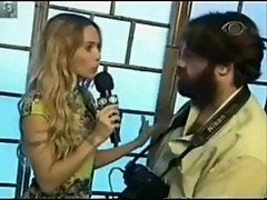 Andressa zizzari dando a xanola - www.tvbuceta.com